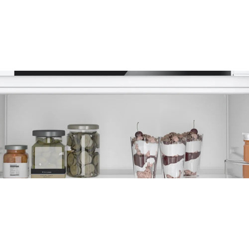 Встраиваемый однокамерный холодильник Bosch KUR21VFE0