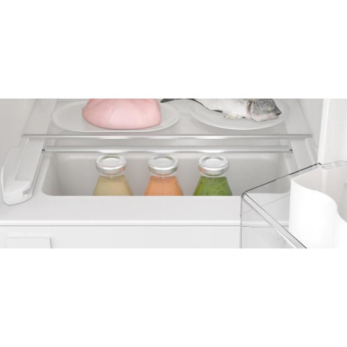 Встраиваемый однокамерный холодильник Bosch KUR21VFE0